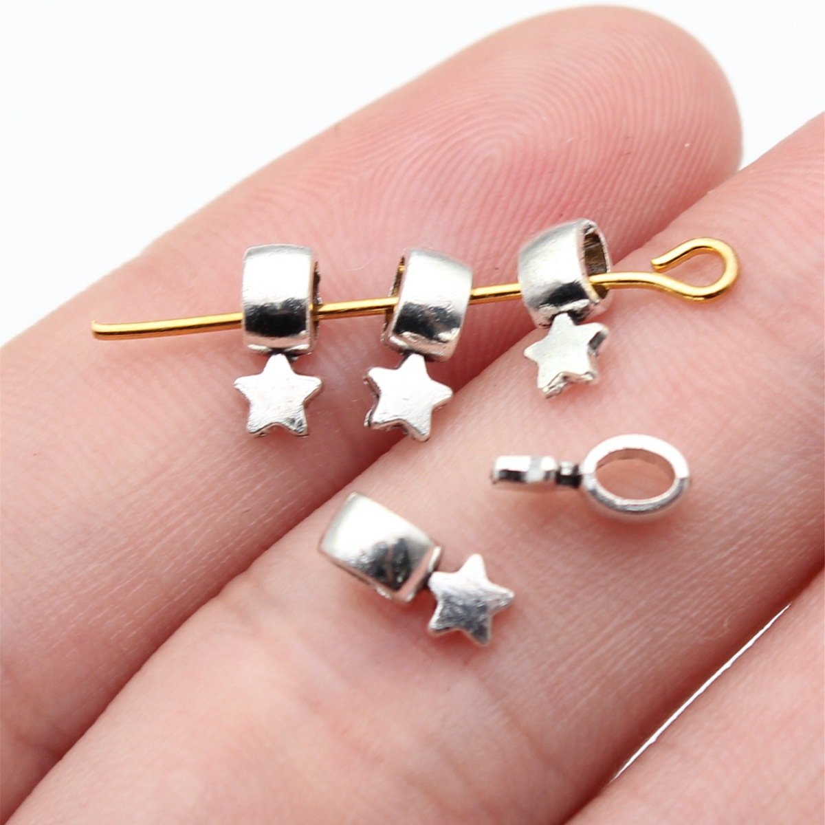 40個入り、8.5x4x3.8mmのアンティークシルバーカラ - Vintage Fashion Online のレビューと価格